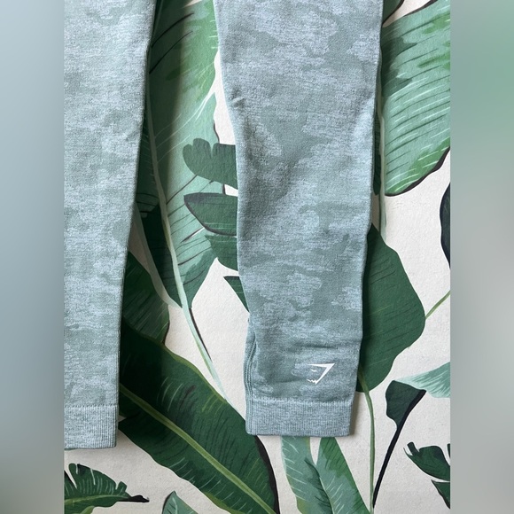 Gymshark Set Camo Seamless Leggings and Camo Adapt Bra sage green size S - Picture 11 of 16